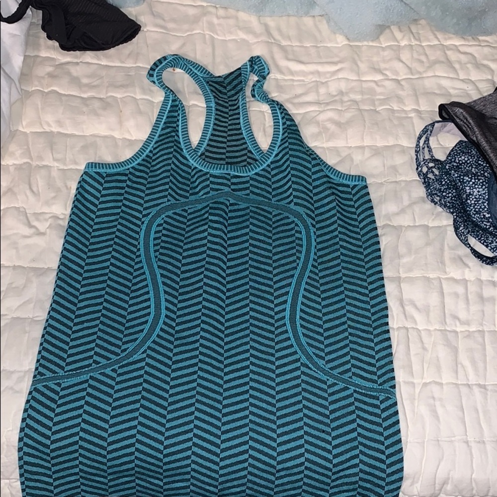 Lululemon tank